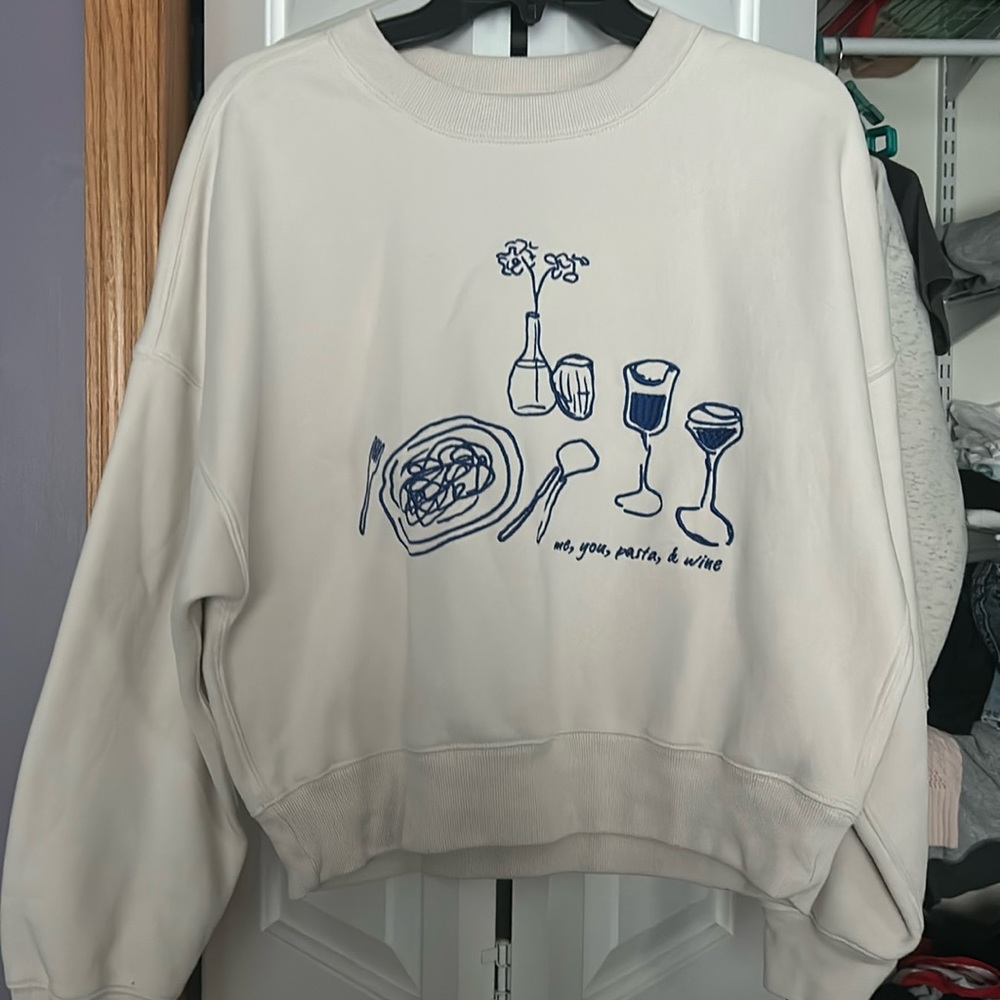 COPY - Abercrombie and Fitch cropped crewneck